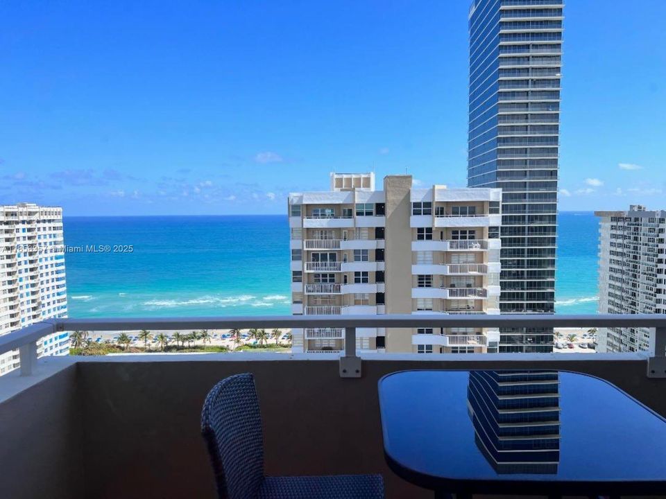 Недавно арендовано: $3,500 (2 спален, 2 ванн, 1380 Квадратных фут)