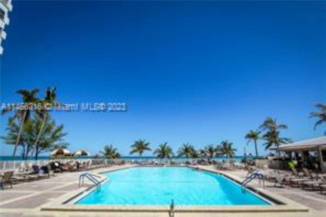 Недавно арендовано: $3,500 (2 спален, 2 ванн, 1380 Квадратных фут)