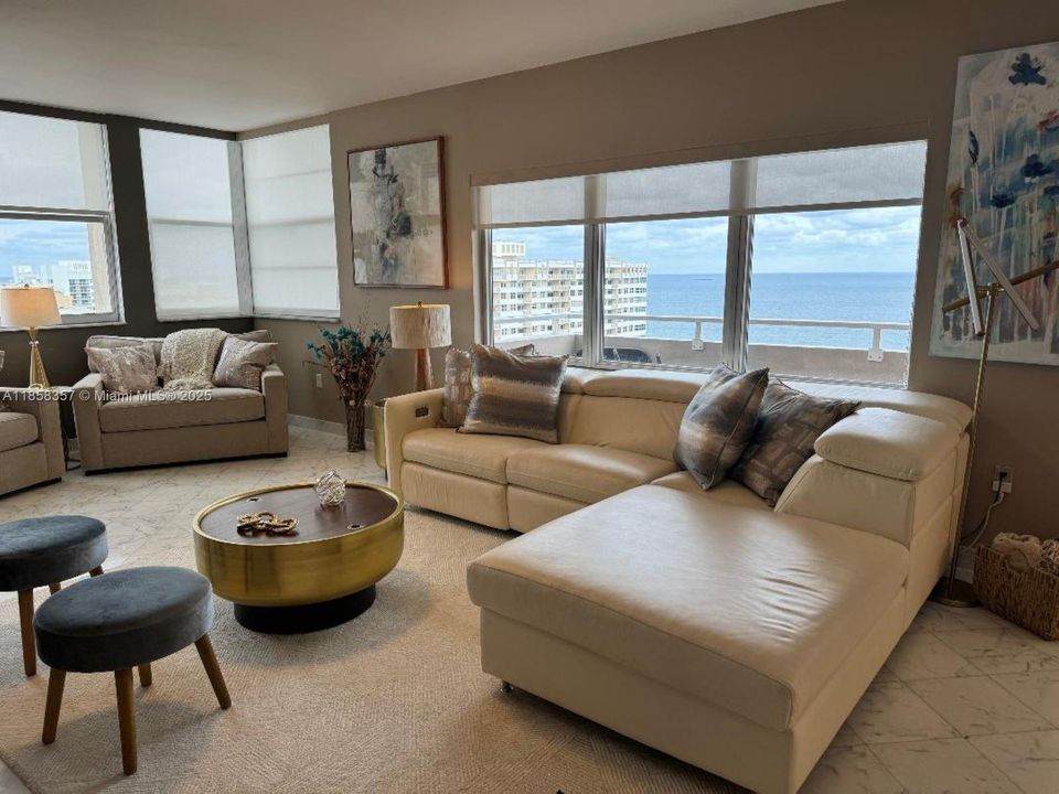 Недавно арендовано: $3,500 (2 спален, 2 ванн, 1380 Квадратных фут)