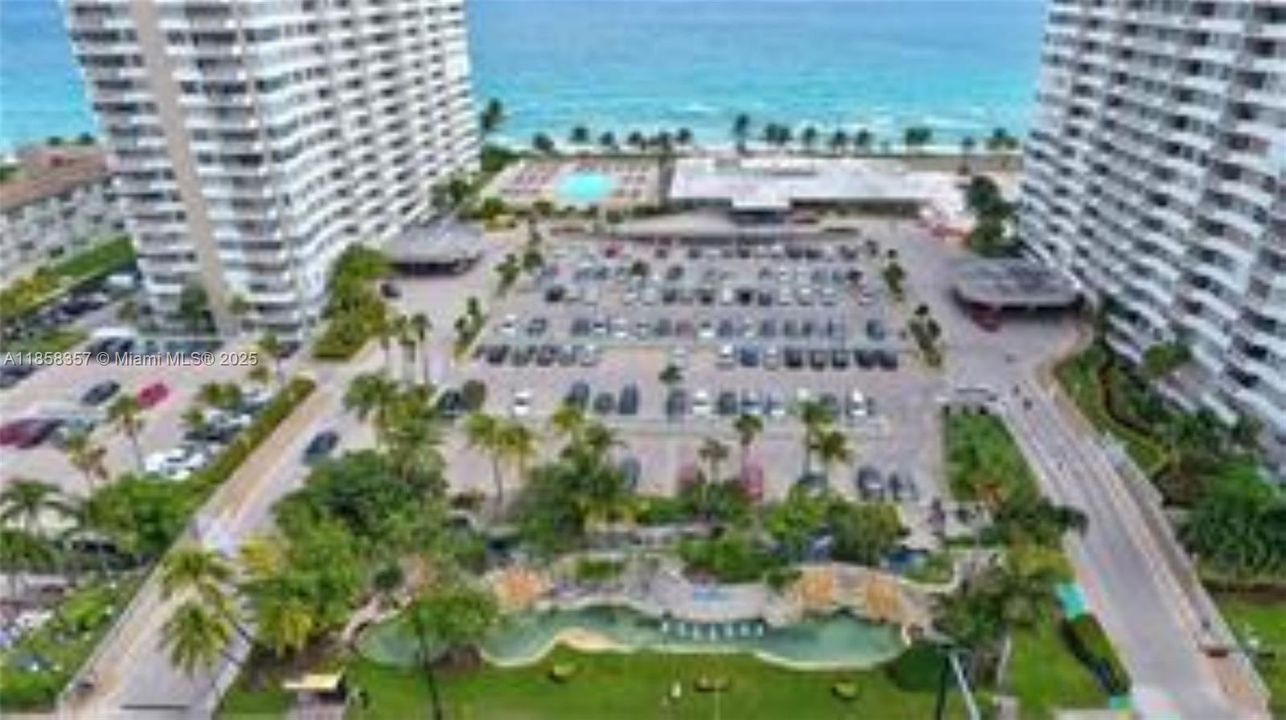 Недавно арендовано: $3,500 (2 спален, 2 ванн, 1380 Квадратных фут)