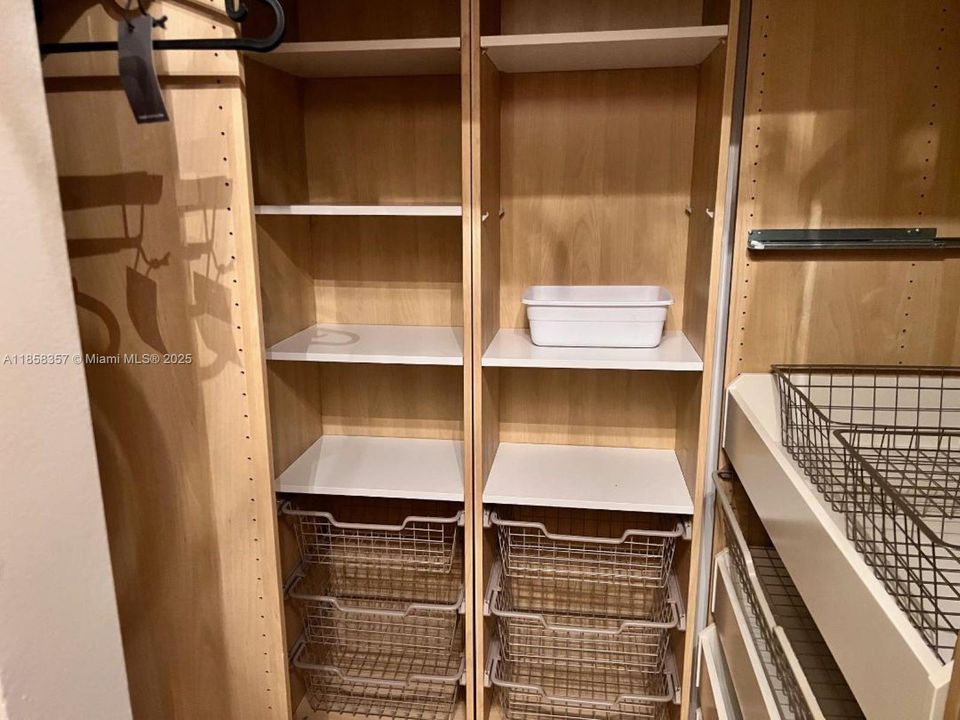 Недавно арендовано: $3,500 (2 спален, 2 ванн, 1380 Квадратных фут)