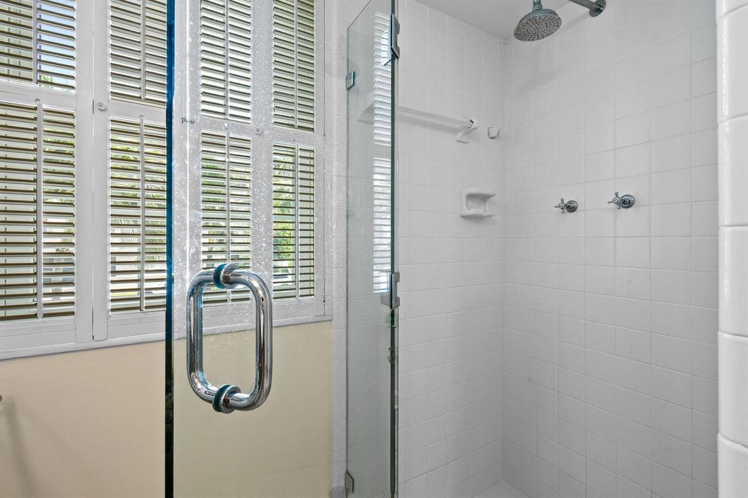 226BrazilianAve#2D(32)