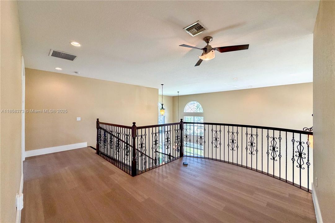 For Rent: $5,600 (5 beds, 3 baths, 3337 Square Feet)