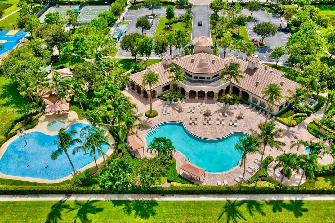 For Rent: $5,600 (5 beds, 3 baths, 3337 Square Feet)