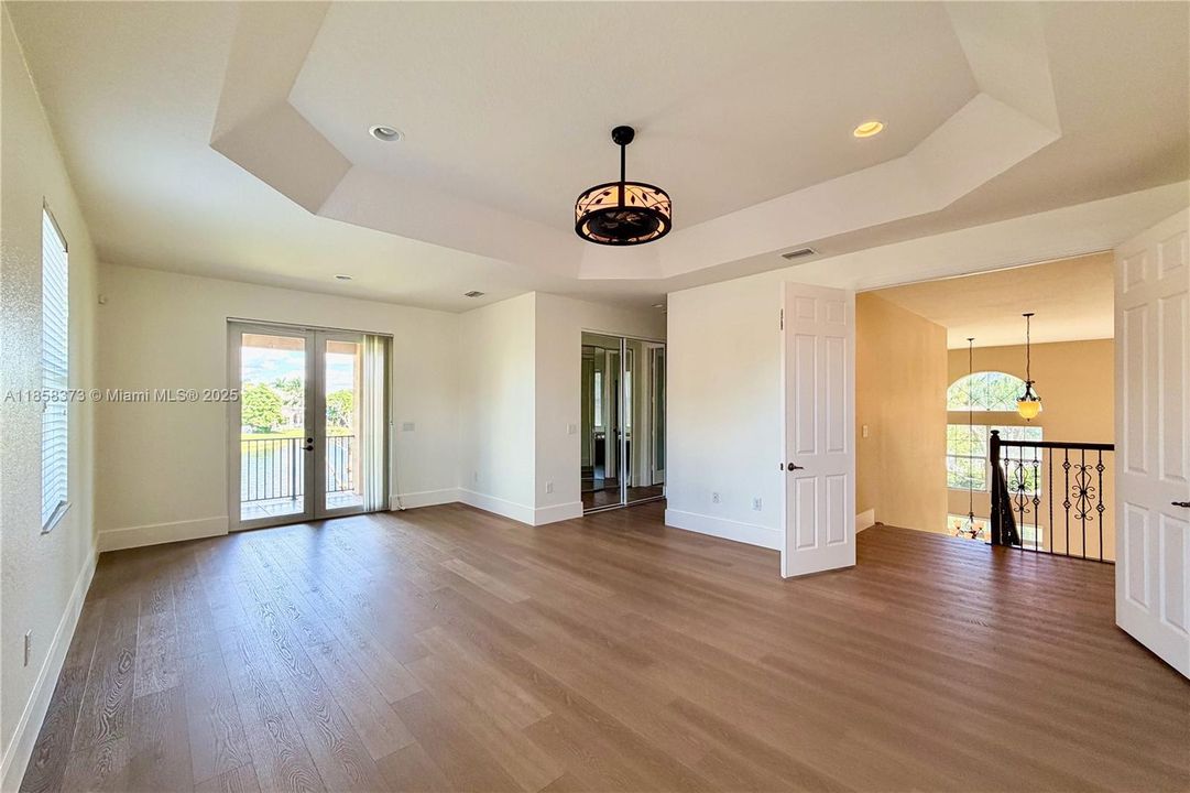 For Rent: $5,600 (5 beds, 3 baths, 3337 Square Feet)