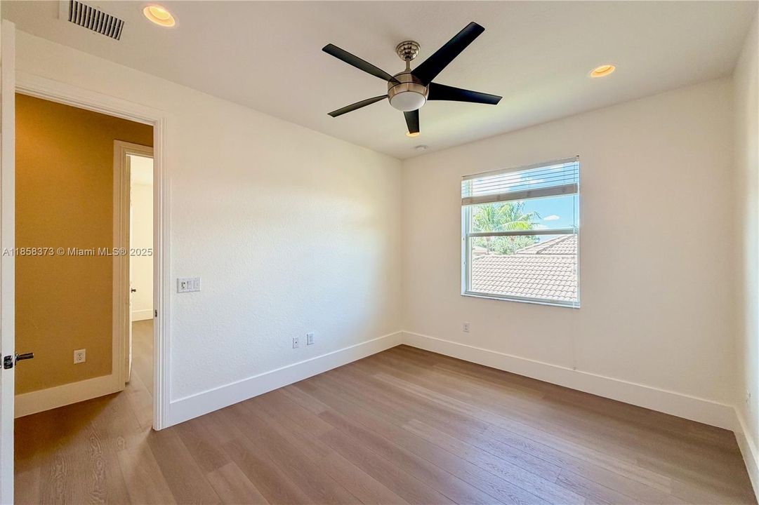 For Rent: $5,600 (5 beds, 3 baths, 3337 Square Feet)