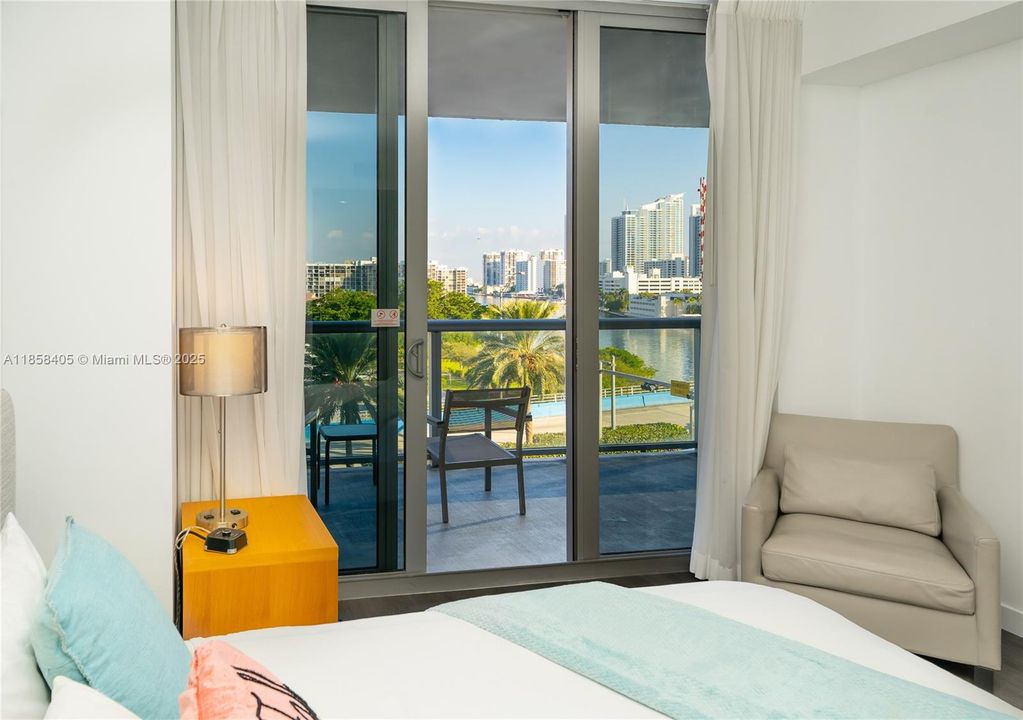 最近售出: $435,000 (2 贝兹, 2 浴室, 1030 平方英尺)