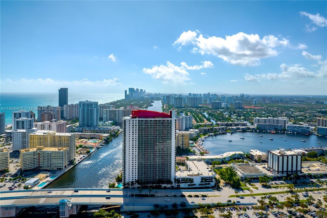 最近售出: $435,000 (2 贝兹, 2 浴室, 1030 平方英尺)