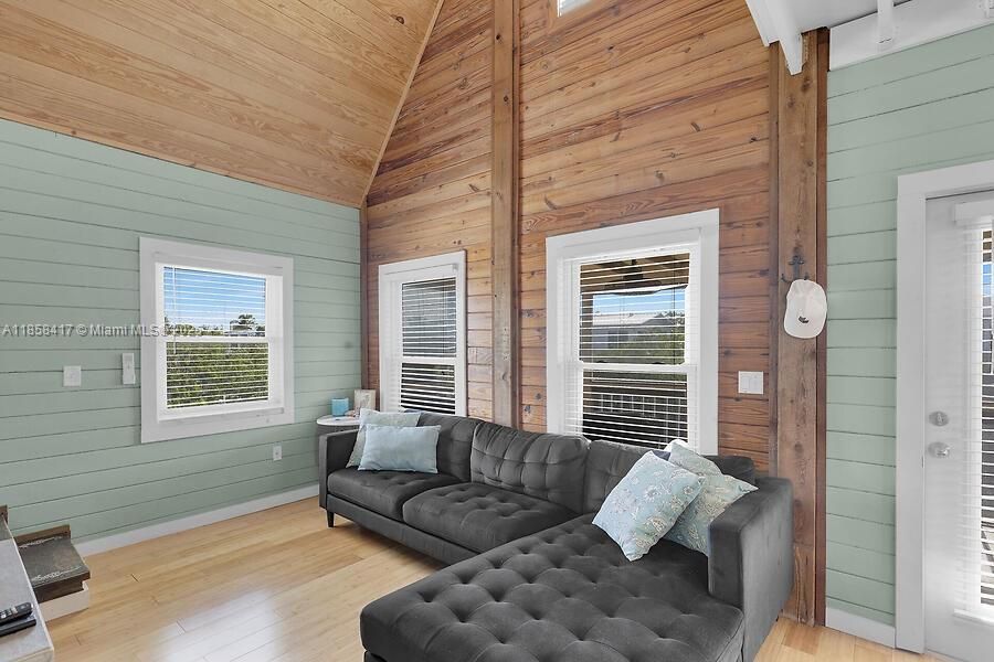 Comfortable and cozy living/family area