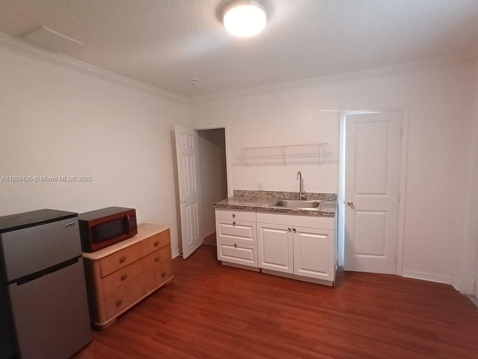 最近租的: $1,100 (0 贝兹, 1 浴室, 1643 平方英尺)