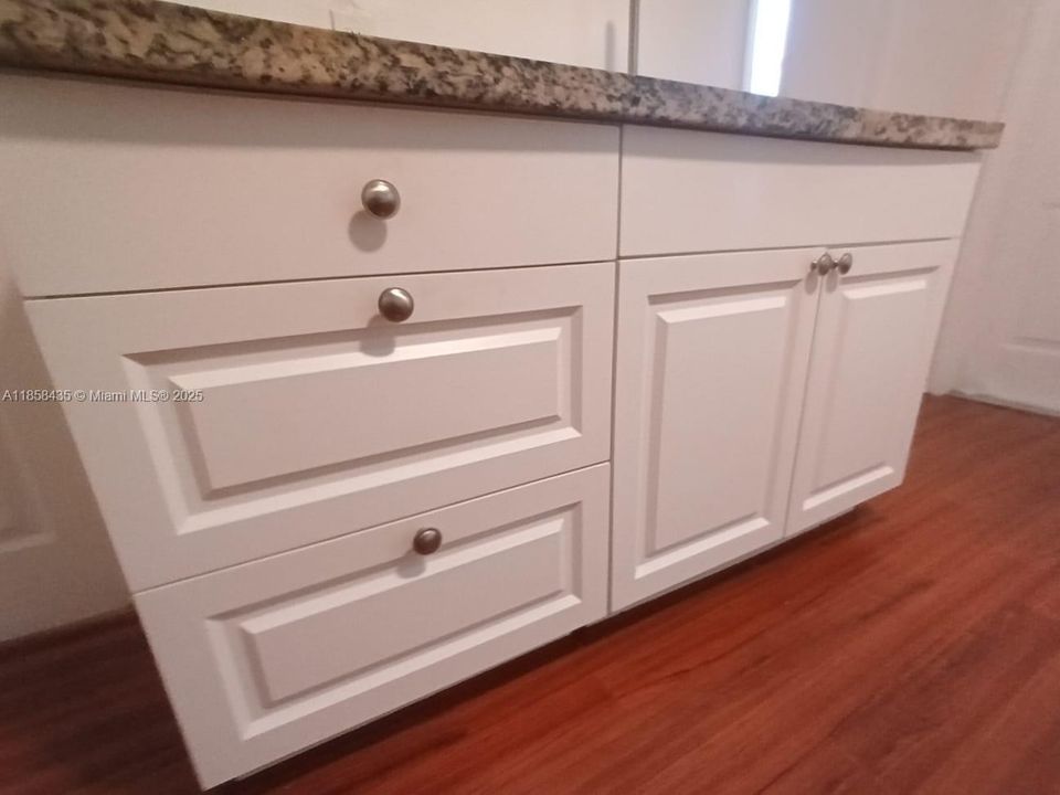 最近租的: $1,100 (0 贝兹, 1 浴室, 1643 平方英尺)