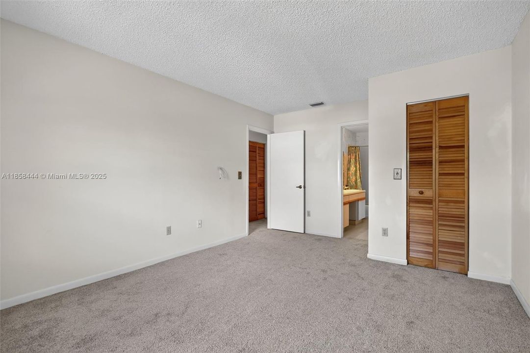 For Sale: $420,000 (3 beds, 2 baths, 1302 Square Feet)