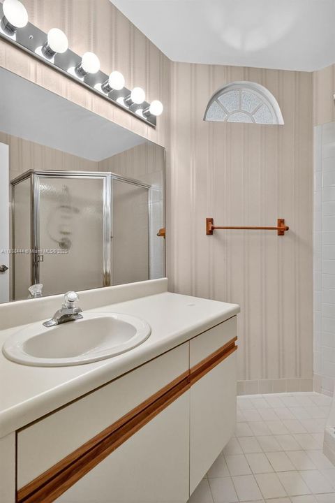 For Sale: $420,000 (3 beds, 2 baths, 1302 Square Feet)