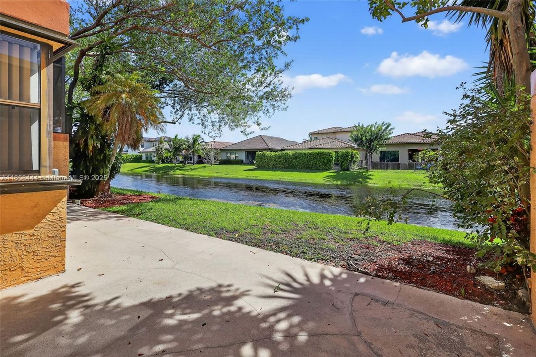 For Sale: $420,000 (3 beds, 2 baths, 1302 Square Feet)