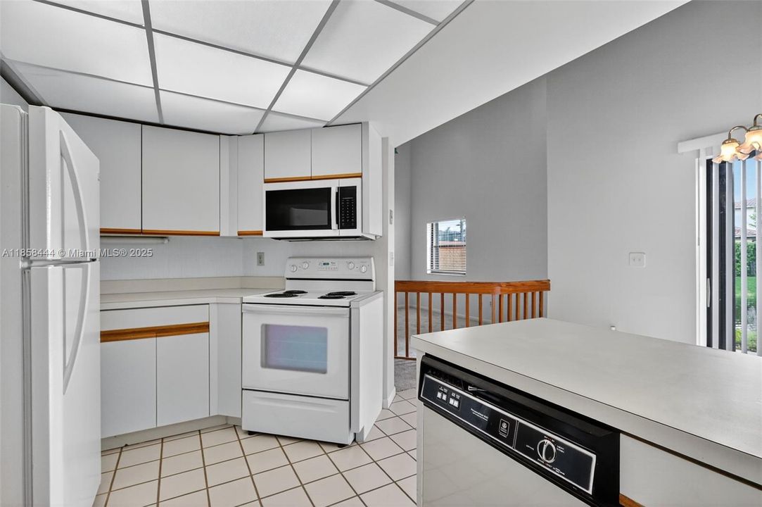 For Sale: $420,000 (3 beds, 2 baths, 1302 Square Feet)