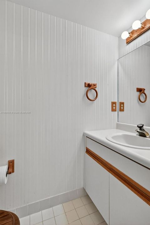 For Sale: $420,000 (3 beds, 2 baths, 1302 Square Feet)