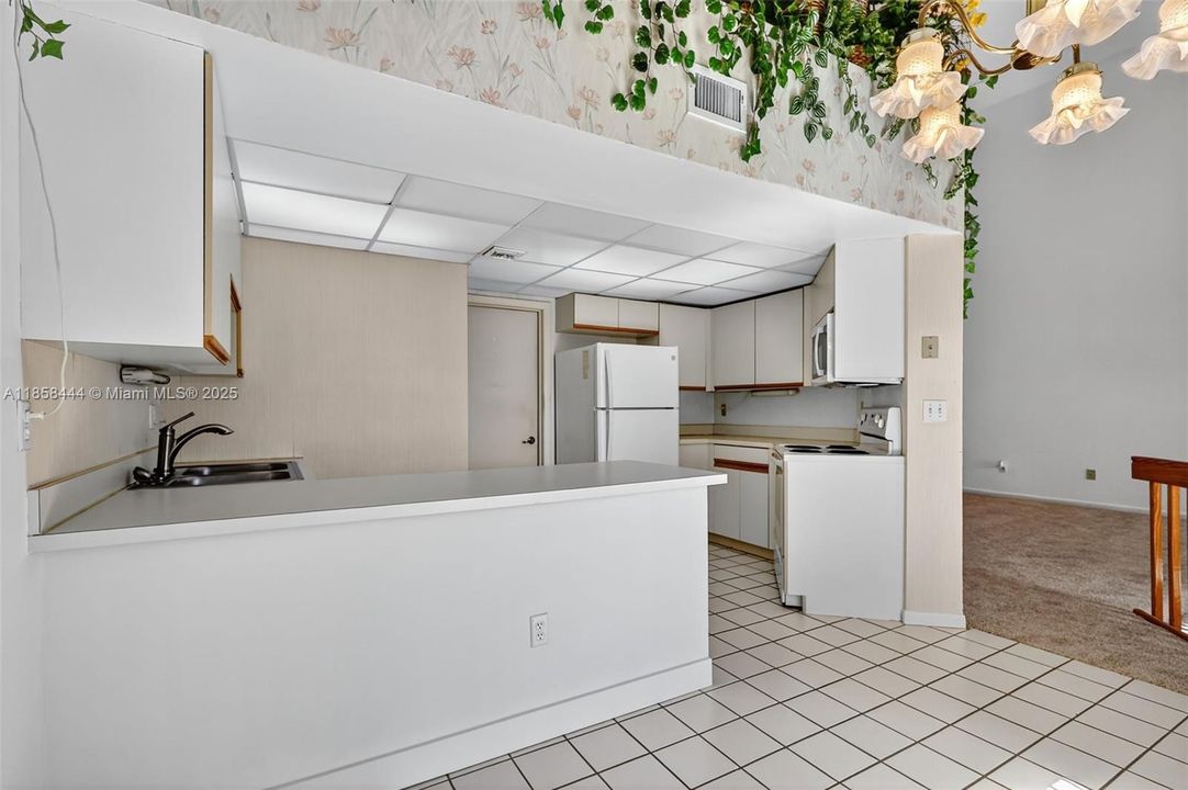 For Sale: $420,000 (3 beds, 2 baths, 1302 Square Feet)