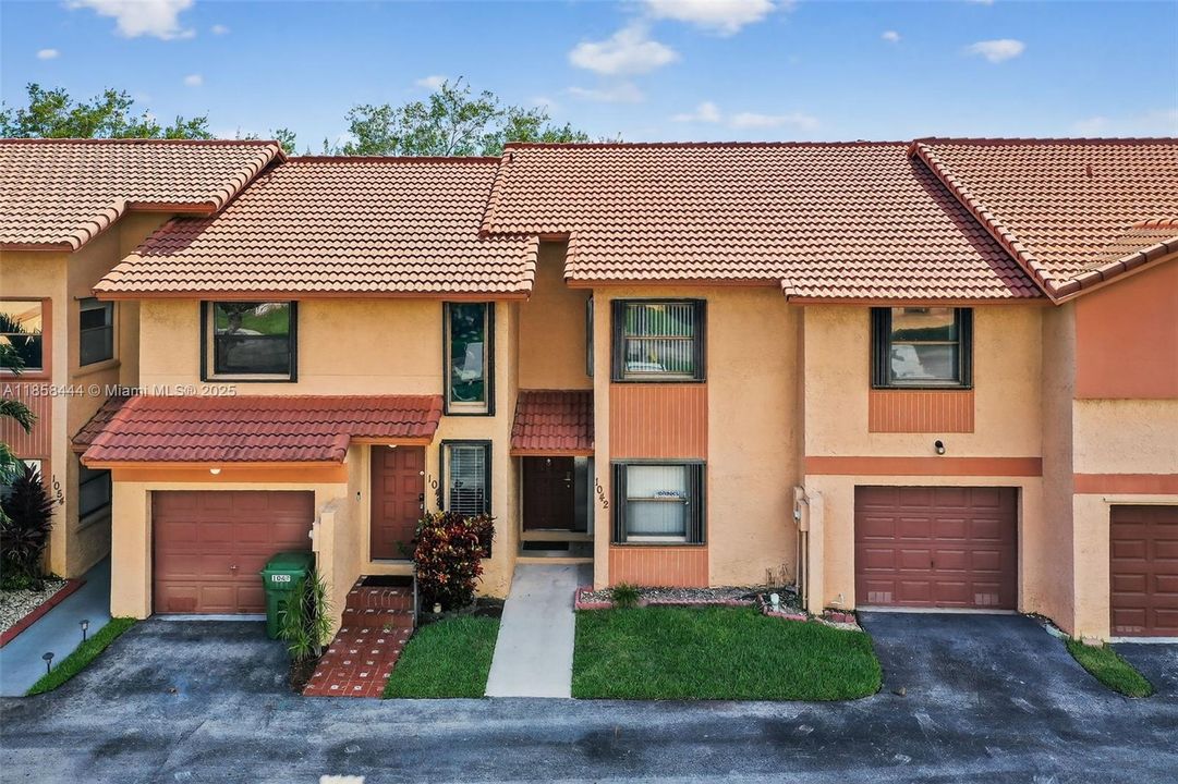 For Sale: $420,000 (3 beds, 2 baths, 1302 Square Feet)