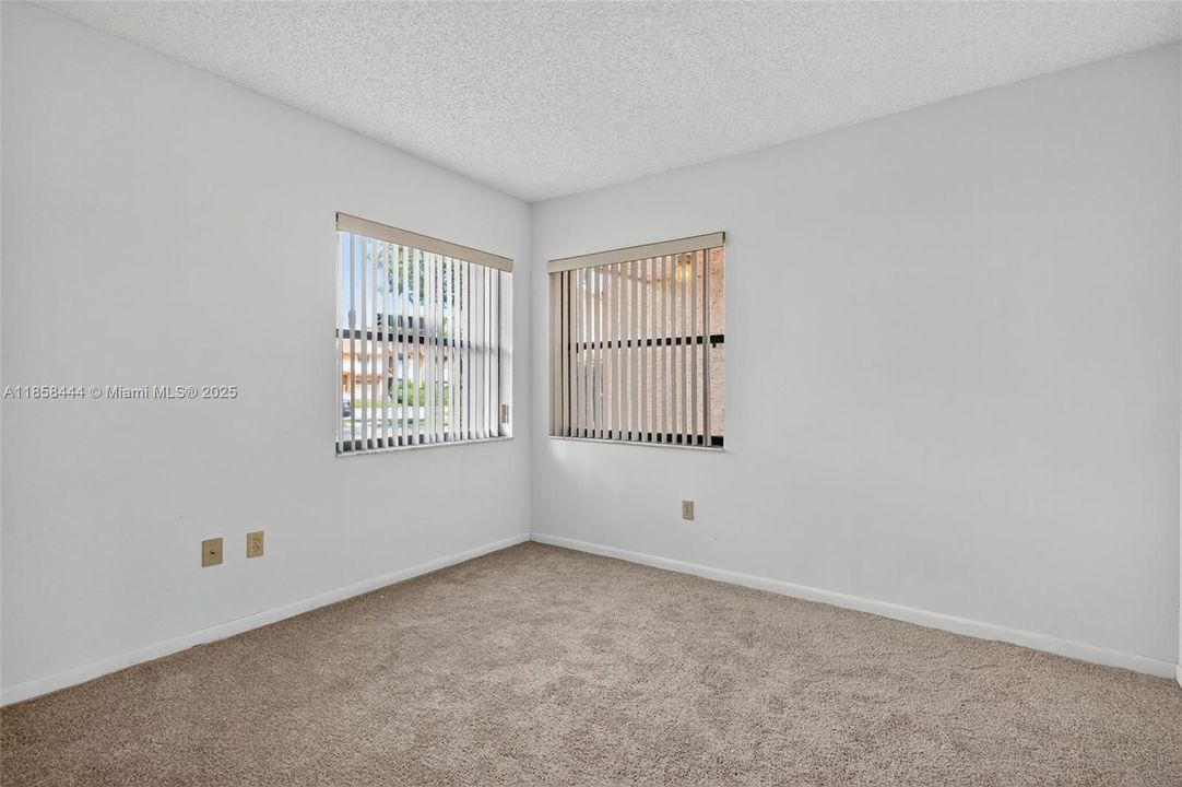 For Sale: $420,000 (3 beds, 2 baths, 1302 Square Feet)