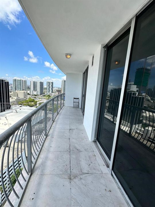 Recently Sold: $309,900 (1 beds, 1 baths, 821 Square Feet)