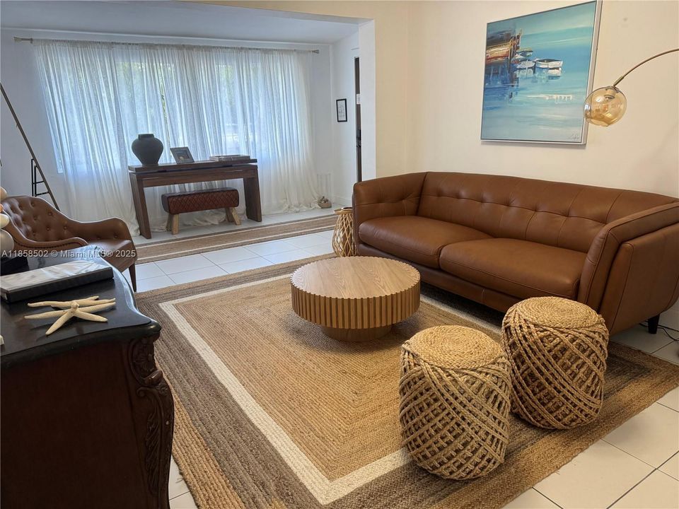 For Rent: $6,000 (3 beds, 2 baths, 2074 Square Feet)