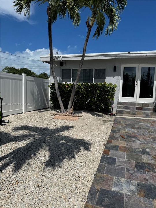 For Rent: $6,000 (3 beds, 2 baths, 2074 Square Feet)