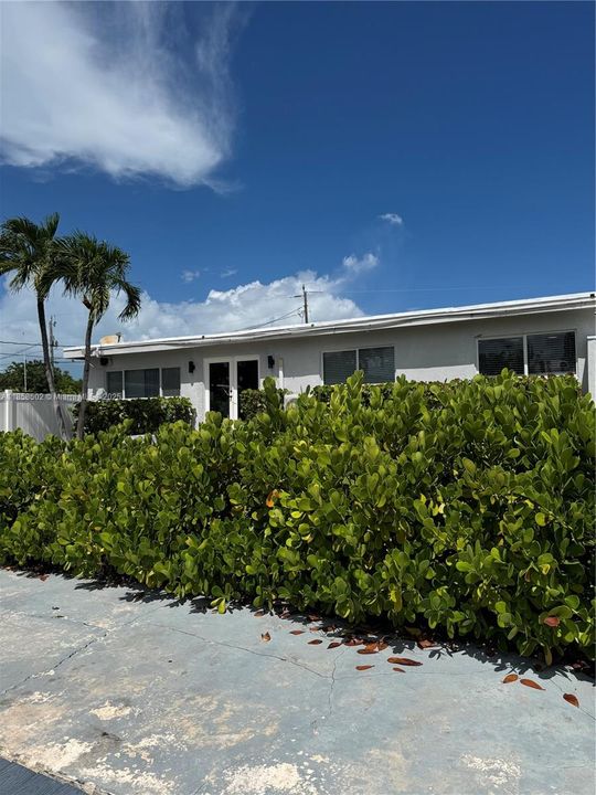 For Rent: $6,000 (3 beds, 2 baths, 2074 Square Feet)