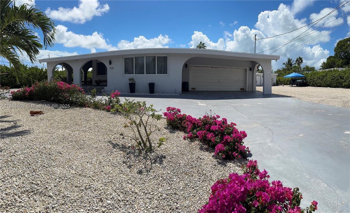 For Rent: $6,000 (3 beds, 2 baths, 2074 Square Feet)