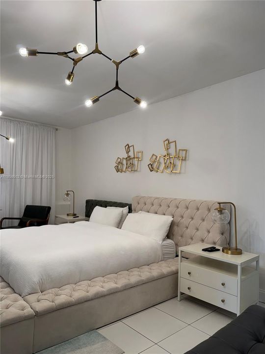 For Rent: $6,000 (3 beds, 2 baths, 2074 Square Feet)