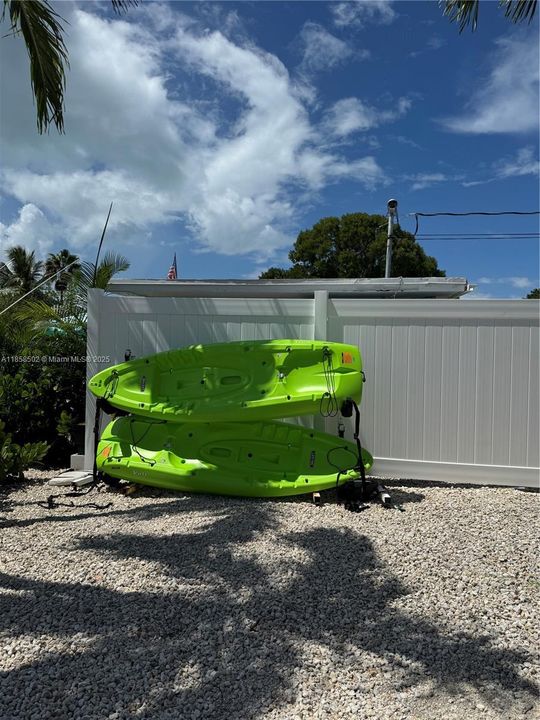 For Rent: $6,000 (3 beds, 2 baths, 2074 Square Feet)