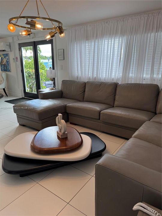 For Rent: $6,000 (3 beds, 2 baths, 2074 Square Feet)