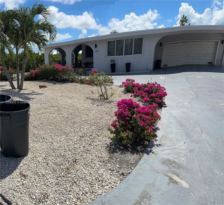 For Rent: $6,000 (3 beds, 2 baths, 2074 Square Feet)