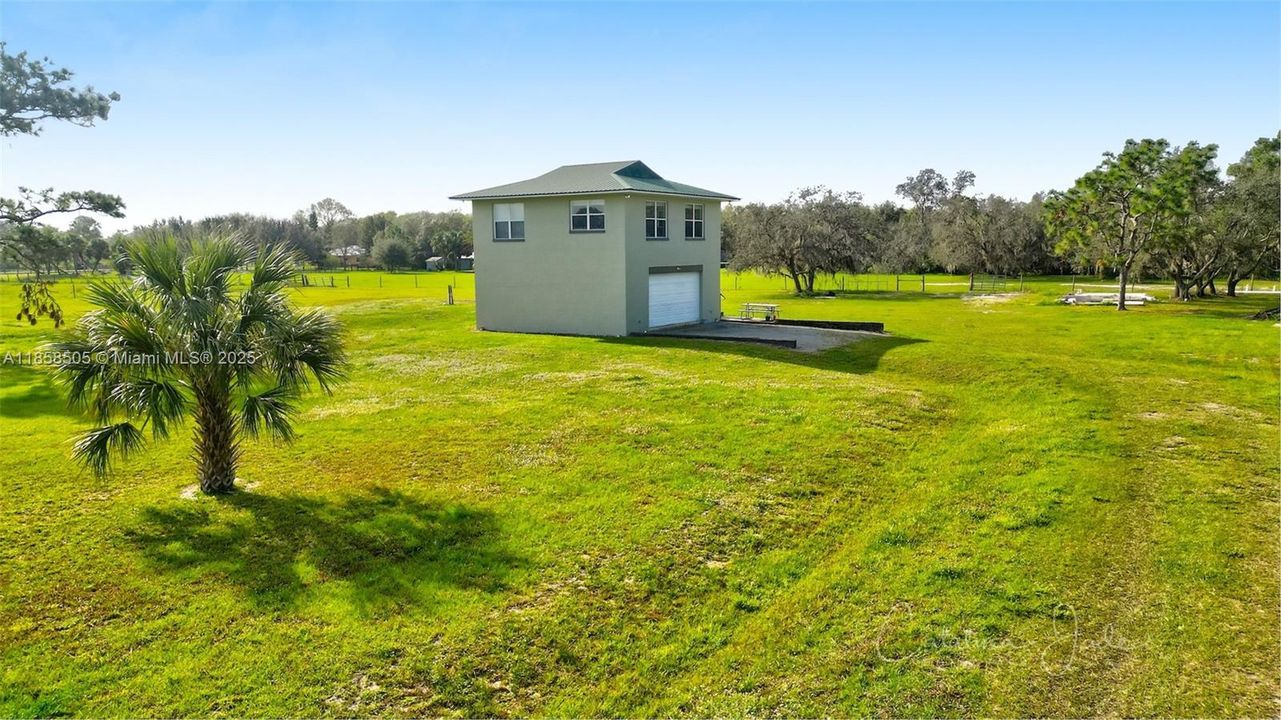 待售: $460,000 (2 贝兹, 1 浴室, 0 平方英尺)