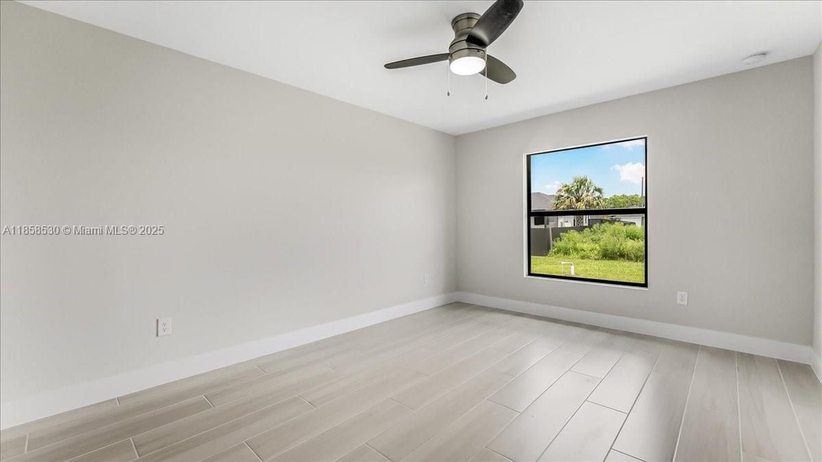 Recently Sold: $330,000 (3 beds, 2 baths, 1532 Square Feet)