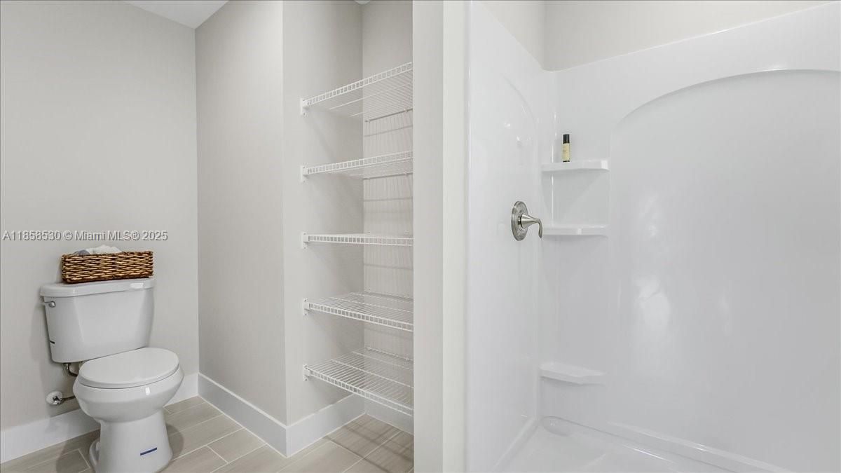 Recently Sold: $330,000 (3 beds, 2 baths, 1532 Square Feet)