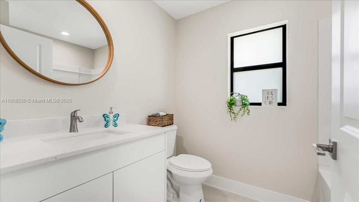 Recently Sold: $330,000 (3 beds, 2 baths, 1532 Square Feet)