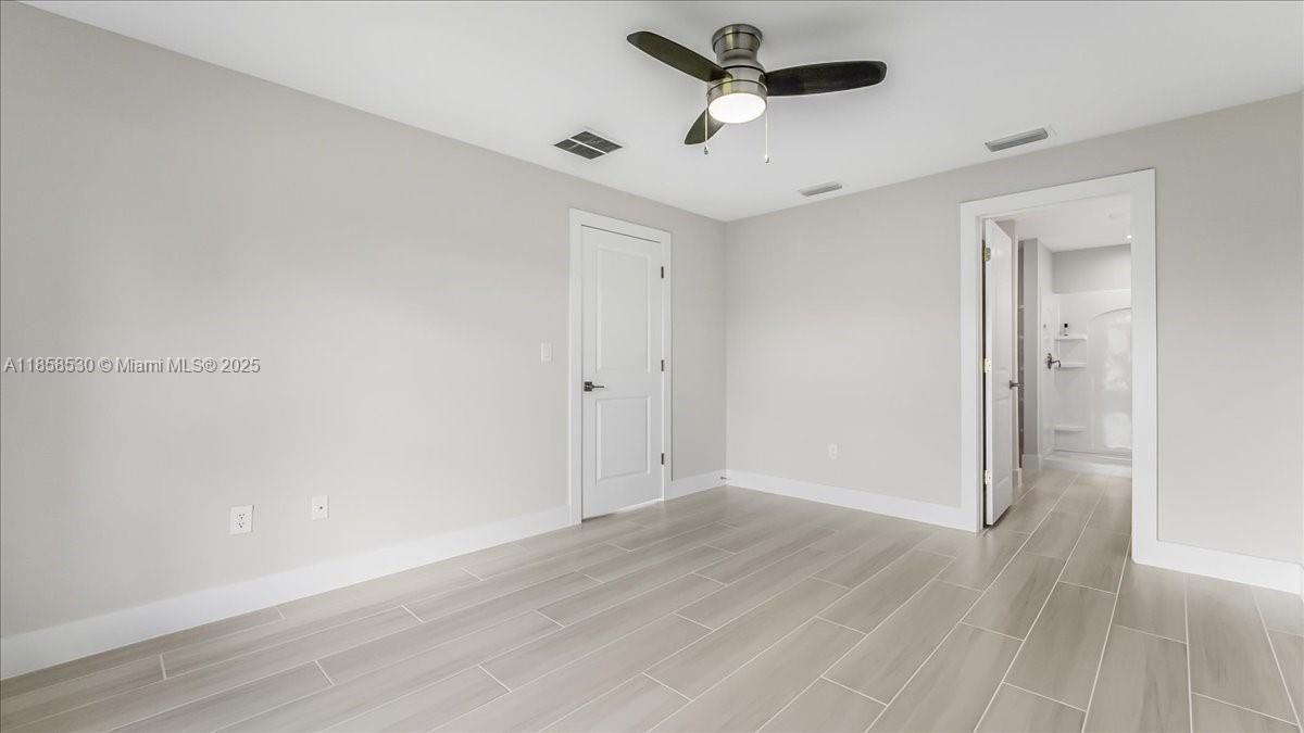 Recently Sold: $330,000 (3 beds, 2 baths, 1532 Square Feet)