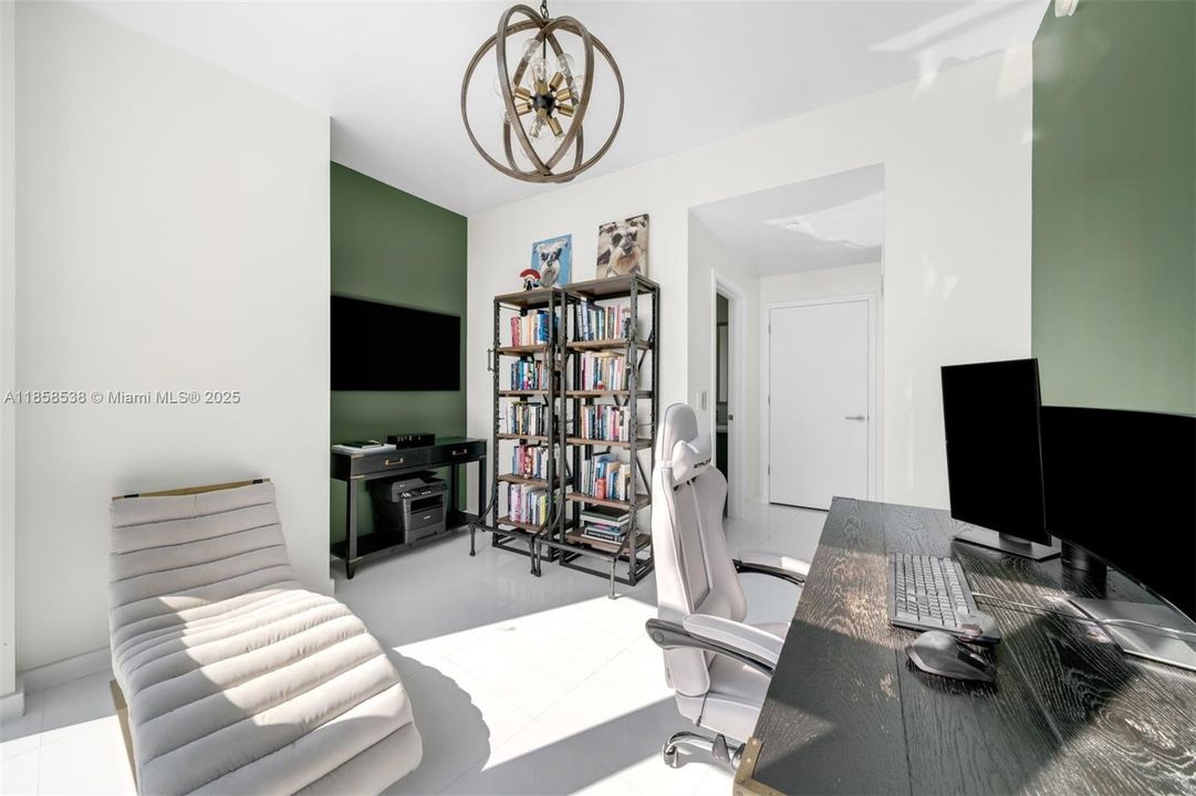 Vendido Recientemente: $1,650,000 (3 camas, 4 baños, 2188 Pies cuadrados)