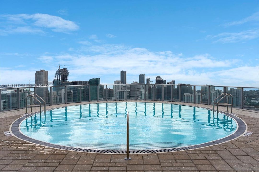 Vendido Recientemente: $1,650,000 (3 camas, 4 baños, 2188 Pies cuadrados)