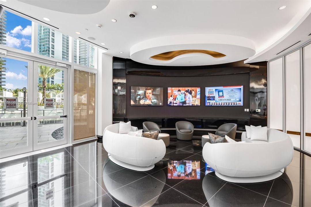 Vendido Recientemente: $1,650,000 (3 camas, 4 baños, 2188 Pies cuadrados)