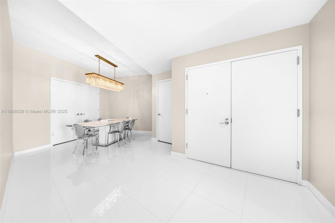 Vendido Recientemente: $1,650,000 (3 camas, 4 baños, 2188 Pies cuadrados)