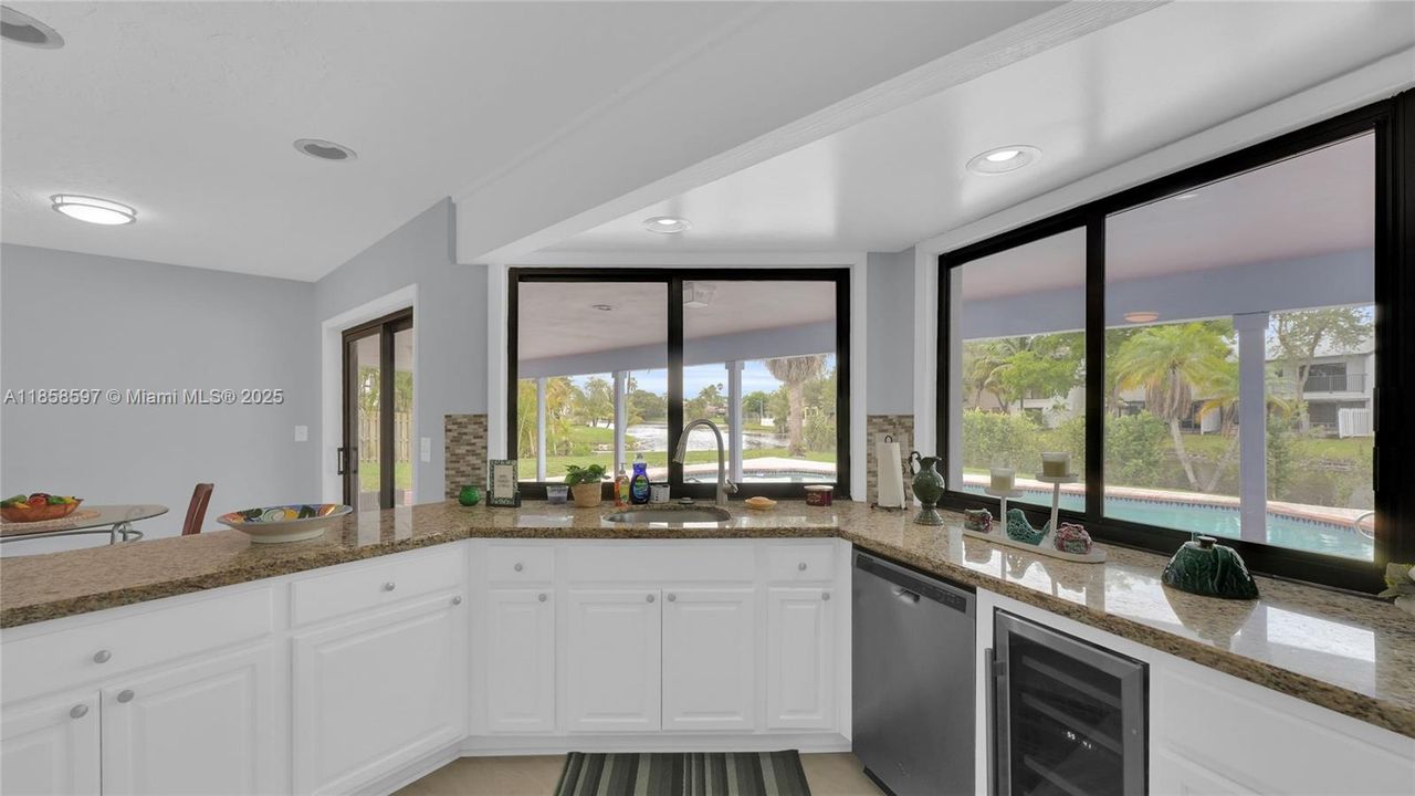 Недавно арендовано: $7,500 (4 спален, 3 ванн, 3882 Квадратных фут)