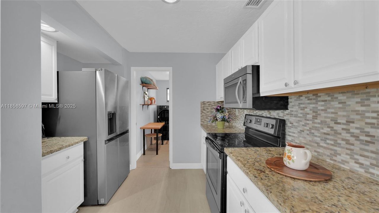 Недавно арендовано: $7,500 (4 спален, 3 ванн, 3882 Квадратных фут)