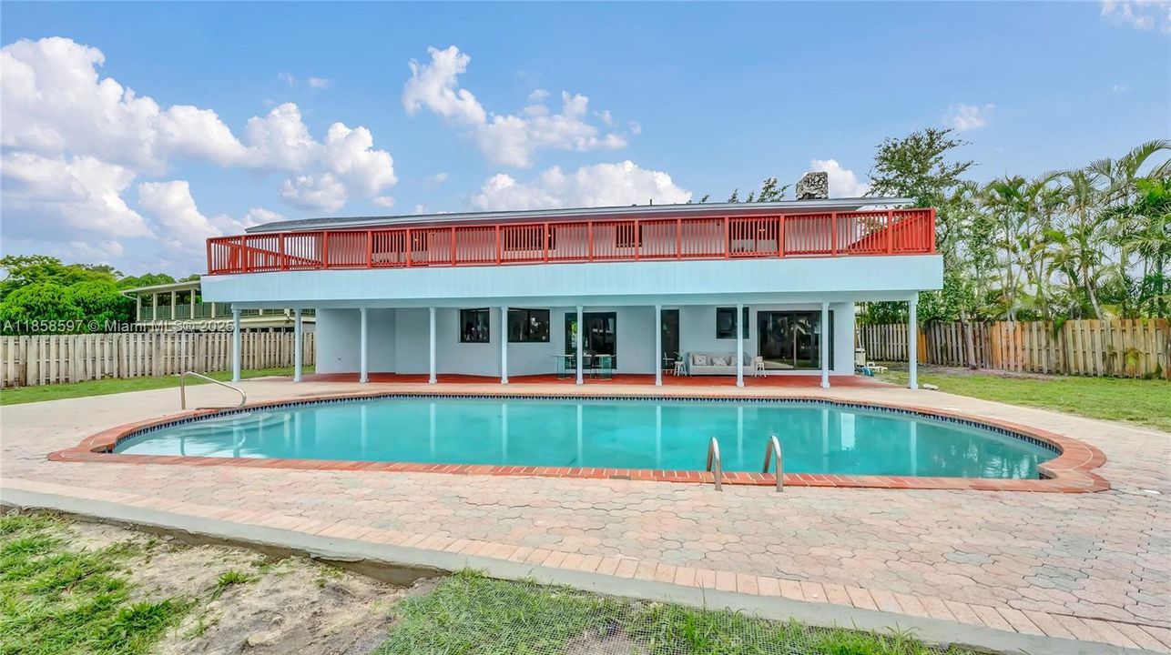 Недавно арендовано: $7,500 (4 спален, 3 ванн, 3882 Квадратных фут)