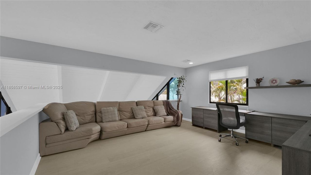 Недавно арендовано: $7,500 (4 спален, 3 ванн, 3882 Квадратных фут)