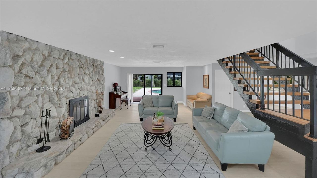 Недавно арендовано: $7,500 (4 спален, 3 ванн, 3882 Квадратных фут)