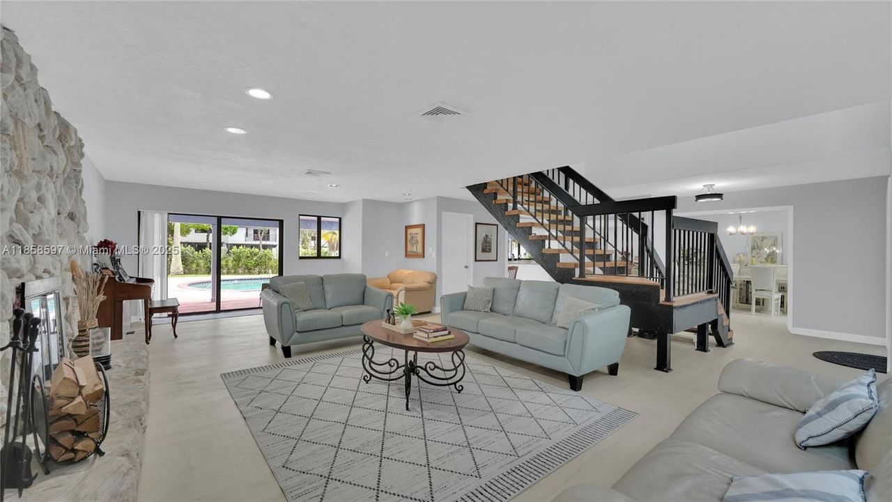 Недавно арендовано: $7,500 (4 спален, 3 ванн, 3882 Квадратных фут)