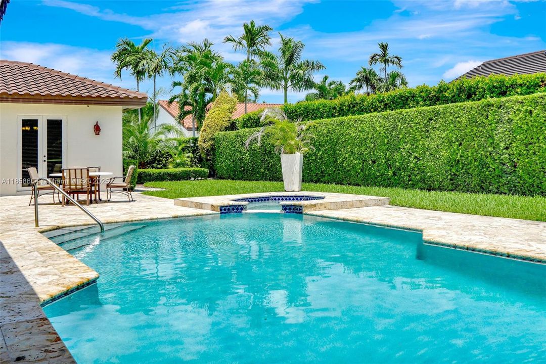 For Sale: $2,099,000 (6 beds, 5 baths, 4256 Square Feet)