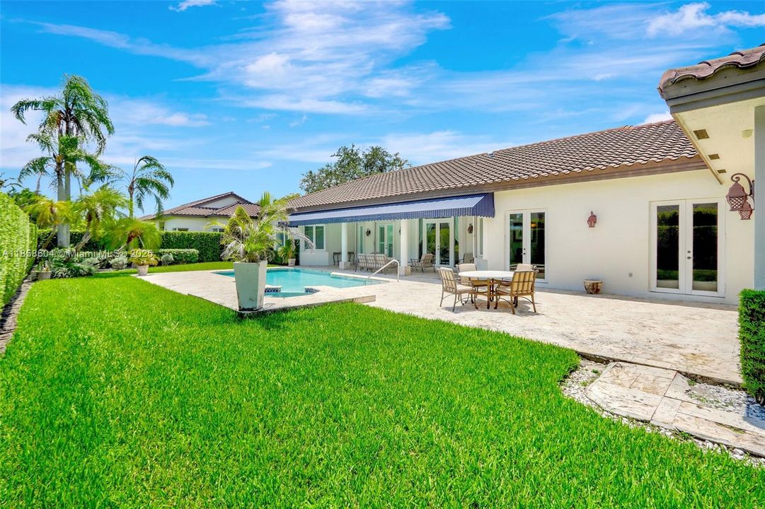 For Sale: $2,099,000 (6 beds, 5 baths, 4256 Square Feet)