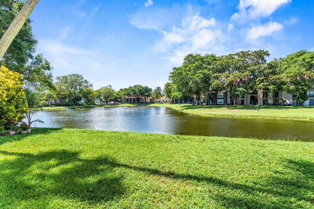 020-1951BrandywineRoad-WestPalmBeach-FL-